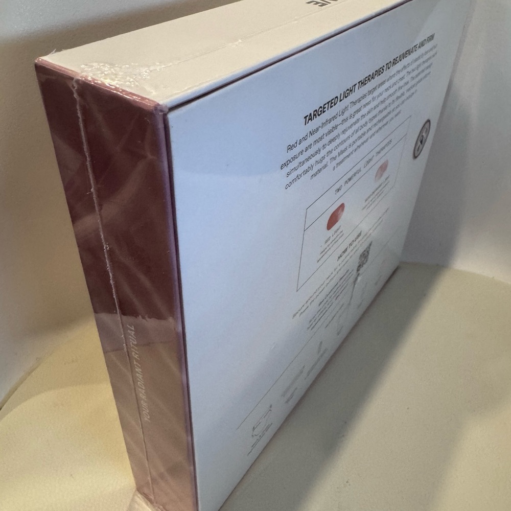 Solawave Neck & Chest Rejuvenating Mask NEW SEALED - Picture 4 of 5